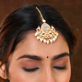 Kundan Elegance Maharani Pearl Maang Tika