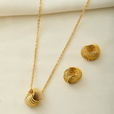 Sparkling Elegance Golden Reverie Pendant Set