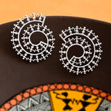 Warli Nachde Ne Saare Spiral Earrings