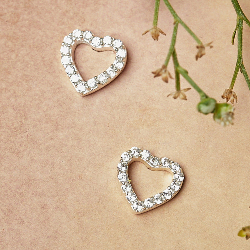 Silver Cute Heart Earrings – VOYLLA
