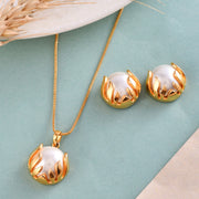 Madeline Pearl Pendant Set